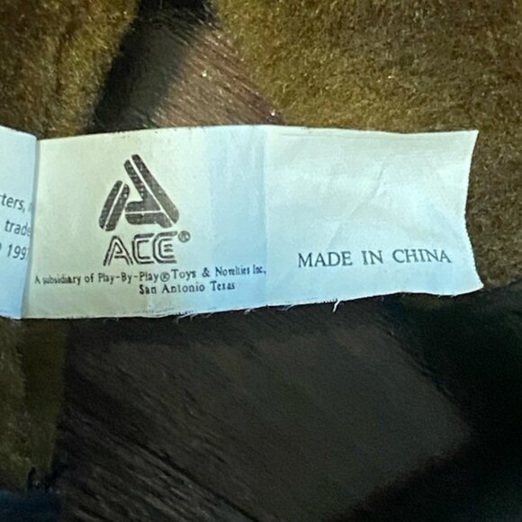 Vintage Looney Tunes Wile E. Coyote Santa Plush 1997 Ace 13 - Picture 6 of 8